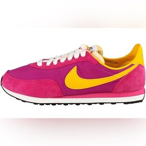 Nike Fireberry Waffle Trainer in Women’s Size 9 and Men’s Size 7.5 Popular